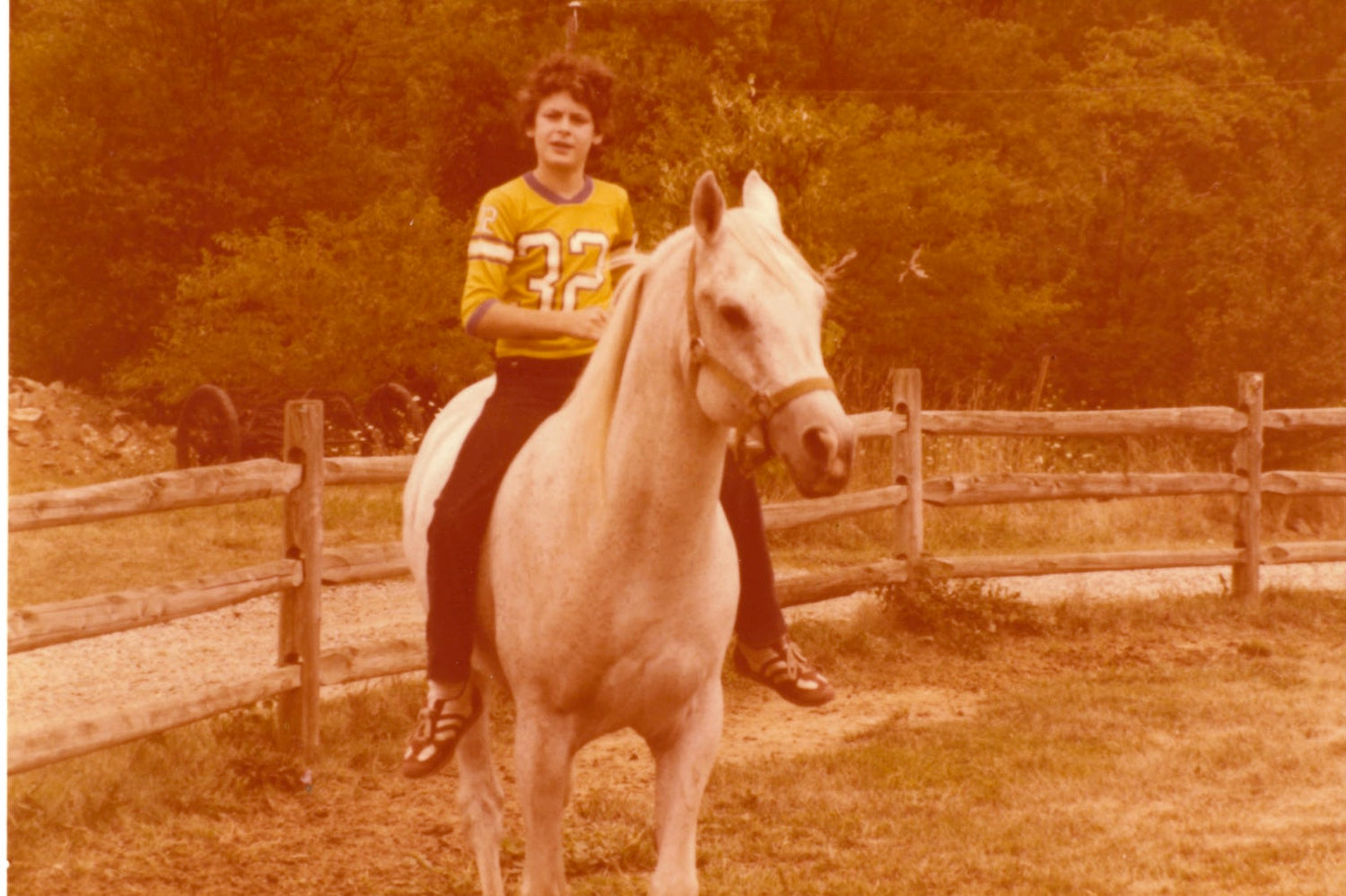 A Young Devon riding his horse Jari